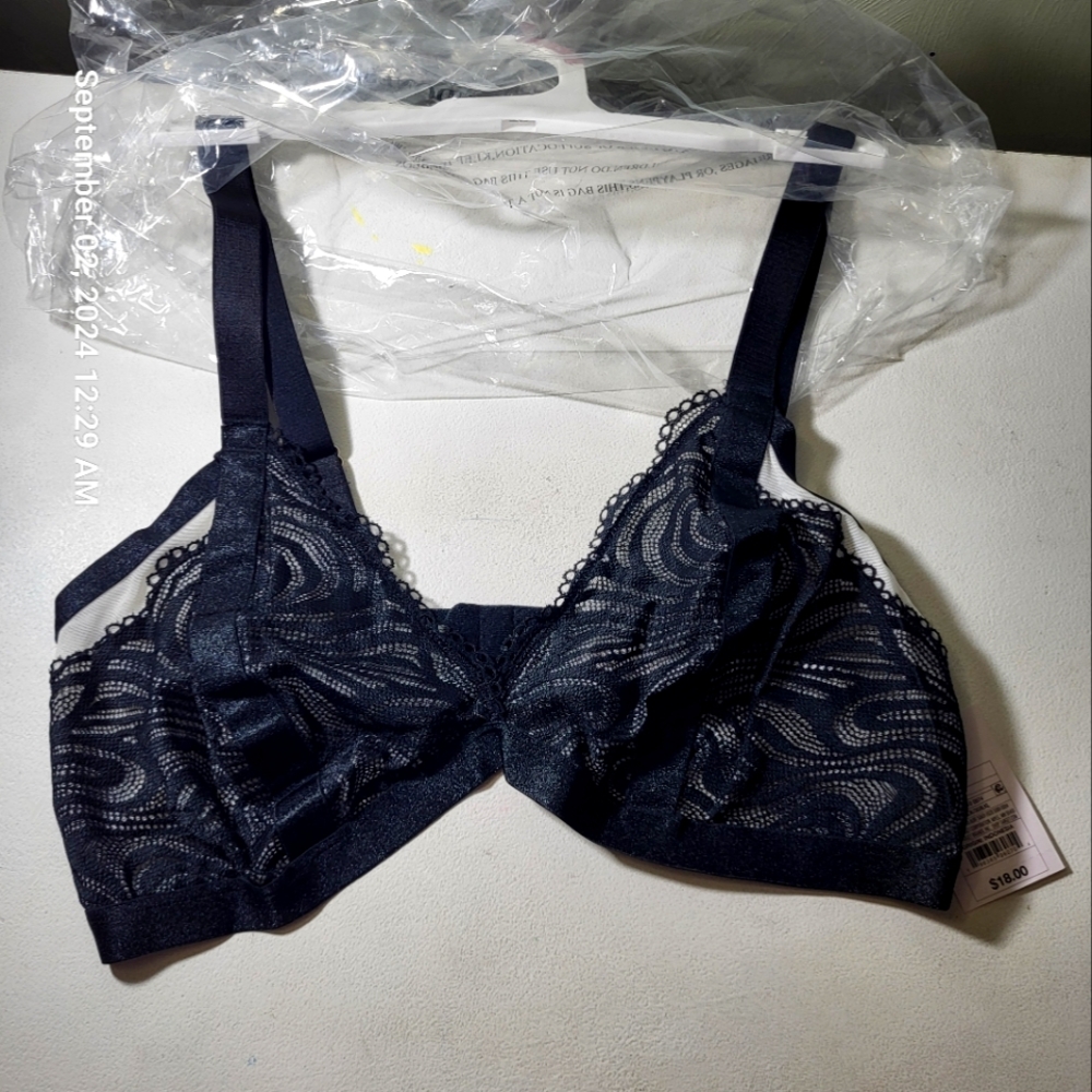 SALE! 🔥 3 pcs NWT auden lace bra size L